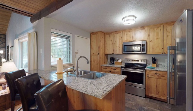 58 Tennis Village | 2 BR / 2 BA, Sleeps 4