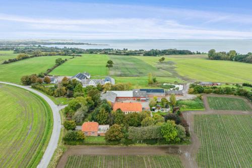 580 M2 Countryside Idyll With Activity Room