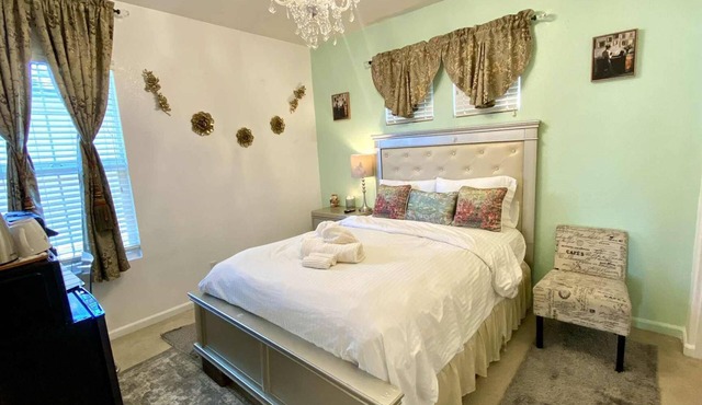 585 ROOM 4 Christine Private Cozy Queen Bed Peaceful