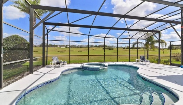 596-Modern 5 Bed Home Overlooking Golf Course and Conservation Near Disney