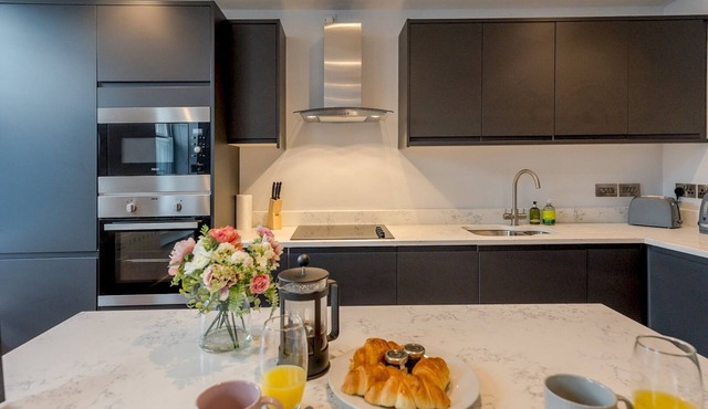 5A One Bedroom Modern Town Centre Apartment - Pass the Keys