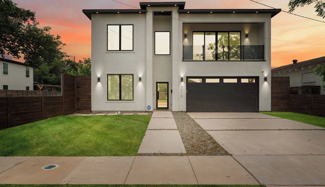5bd|4br Modern Home w/Pool