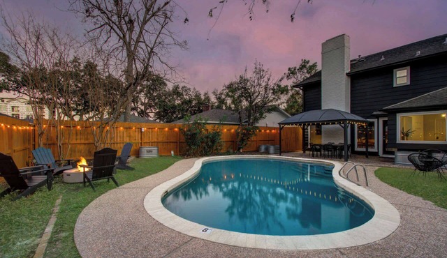 5BD Cozy Rustic Retreat - Pool & Firepit