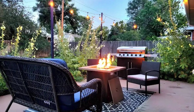 5BD Cozy, SouthGlenn Gem, Yard, Games, Shops, close to Downtown Littleton&Denver