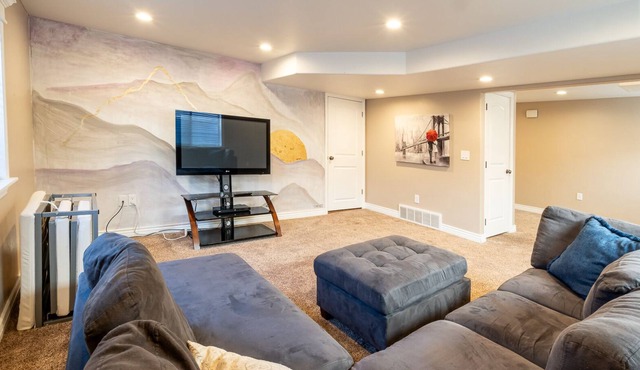 5BD Home Mountain Views and Jacuzzi Tub