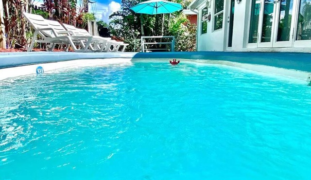 5BD House - Pool+BBQ+King beds - 3 min to beach