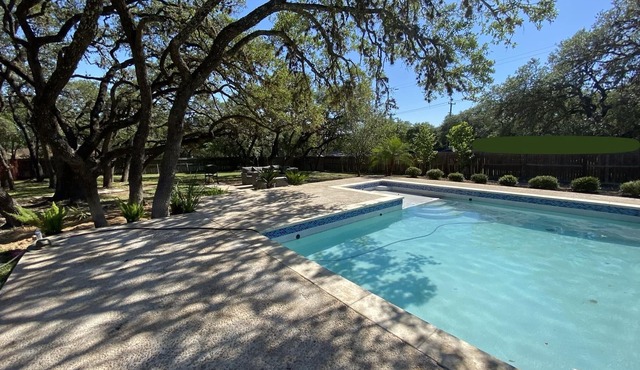 5bd. Private Swimming Pool Safe Great location