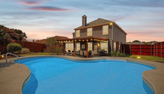 5BD Vacation Retreat - Pool, Patio, Cinema