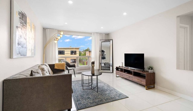 5bdr Luxurious Apartment|2 Bathrooms | Sleeps 10
