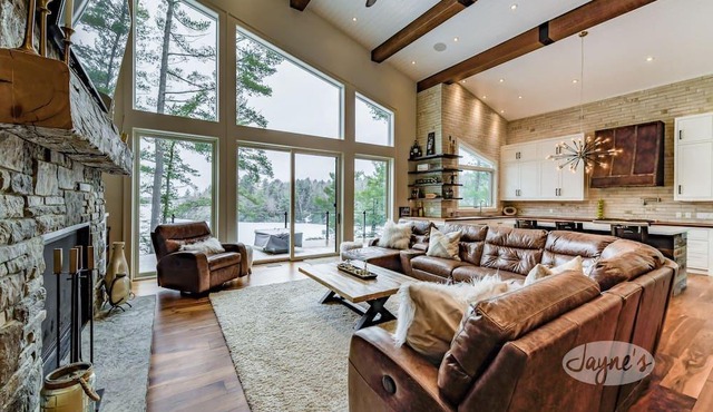 5bed 5bath stunning cottage on 6 Mile Lake! SW Expsoure! Bunkie