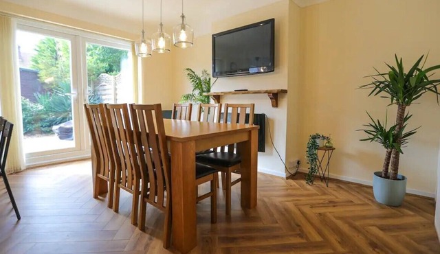 5Bed House Wirral near Liverpool,Chester
