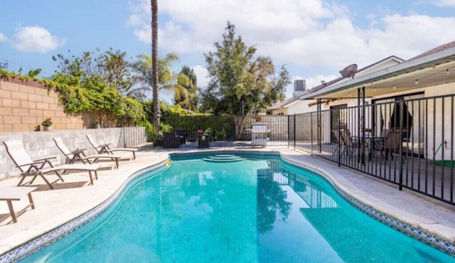 5Bed/POOL - Near Hollywood/Burbank/Universal/Beach