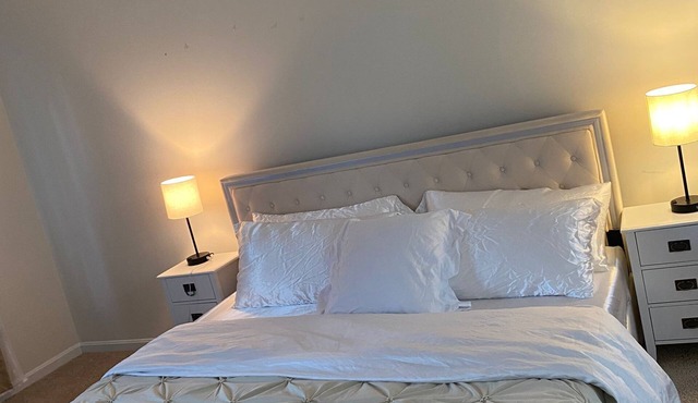 5bedrooms 7 beds, Free parking, private entry,Free WI-FI Near Washington DC
