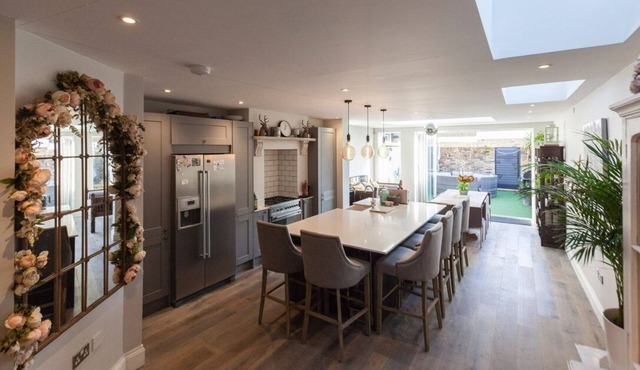 5bedvictorianhseputneyriverside.boutique.homelyenglishhouseinlondon