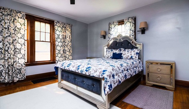 5BR, 1.5 BA close to Niagara Falls State Park