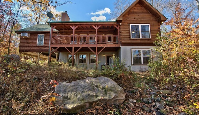 5BR 3BA Cabin SLPS 18, Great For Bachelor Parties/Reunions, Free Linens. WIFIn