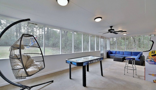 5BR, 3BA Spacious N. Columbus Villa w/Hot Tub, BBQ, Play Area, 13 mi. to Benning