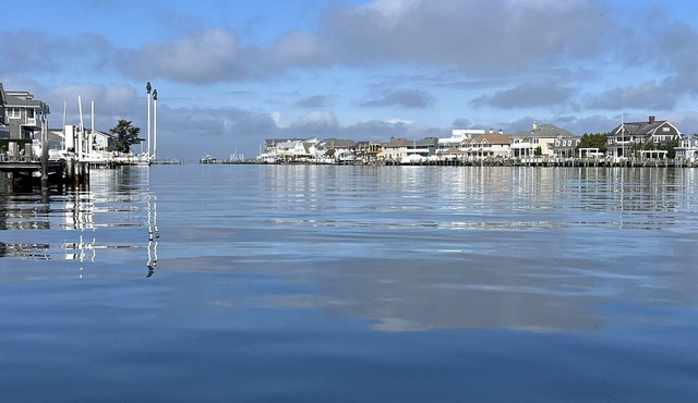 5BR/3BTH waterfront family beach house with hot tub, kayaks, bikes and game room