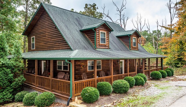 5BR, 5.5BA log cabin