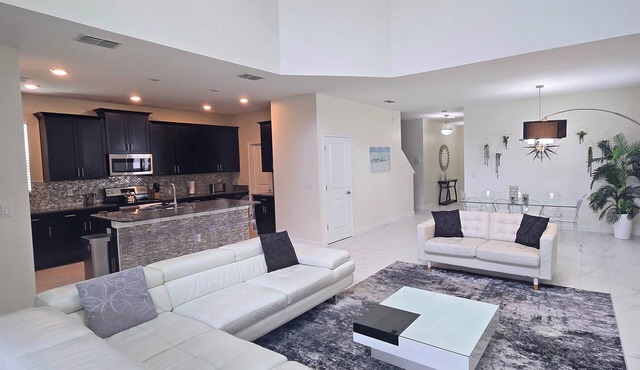 🏝️ 5BR/5BA Home w/Private Pool & Spa, Themed Kids’ Rooms & Resort Fun | Storey Lake Near Disney