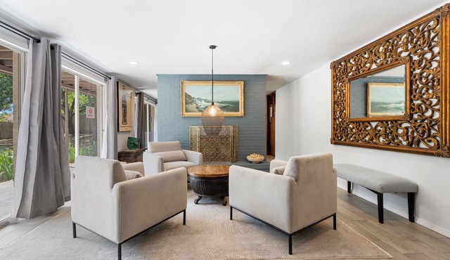 5BR | 7 mins SNU | Hot tub, fenced yard, sleeps 14
