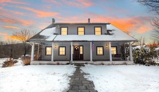 5BR Berkshire Home Mins To The Mountain