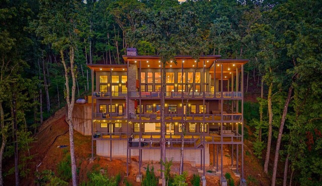 5BR+ Bunkroom Luxe, 180 View on 3 levels, Spa, Yoga-Fitness w/Sauna, Cold Plunge