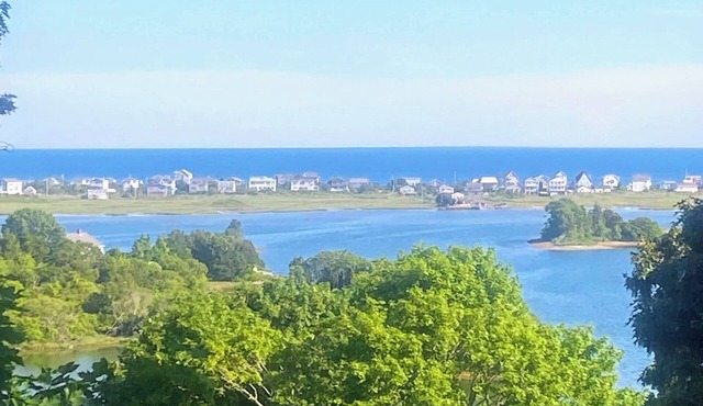 5BR Coastal Retreat w/Ocean & Pond Views – 5 Min to Beach