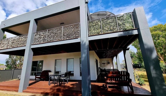 🏖️ 5BR Family Beach Retreat | Dog-Friendly | Walk to Serenia Beach