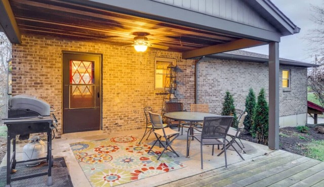 5BR Farmhouse | Game Room | Near Cincinnati