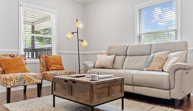 5BR Group Getaway, Pet-Friendly Ideal for Weddings