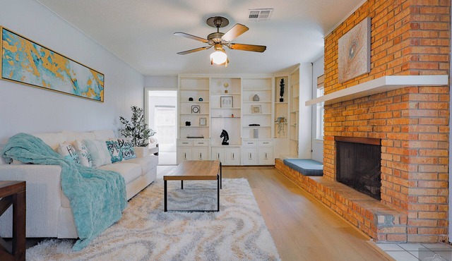 5BR Home Near Memorial Mall & Energy Corridor - Fire Pit - Pet friendly