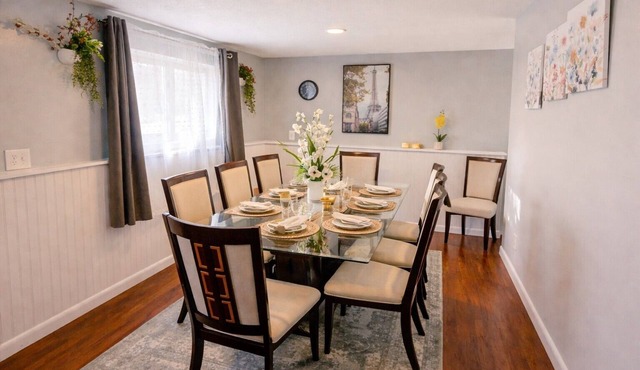 5BR Home Near RIT & U of R Sleeps up to 12