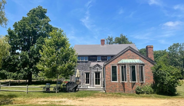 5BR in West Tisbury village with private beach access