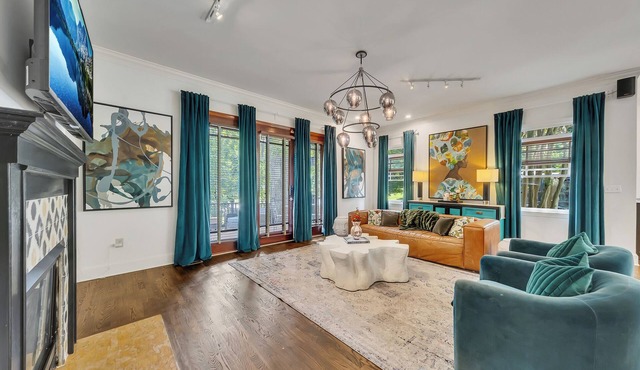 5BR Inman Park Home + Private Terrace Suite