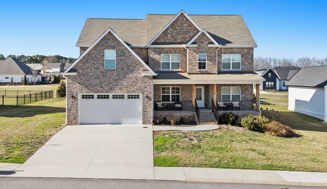5BR Luxury Lake Home - Twin Creeks Village