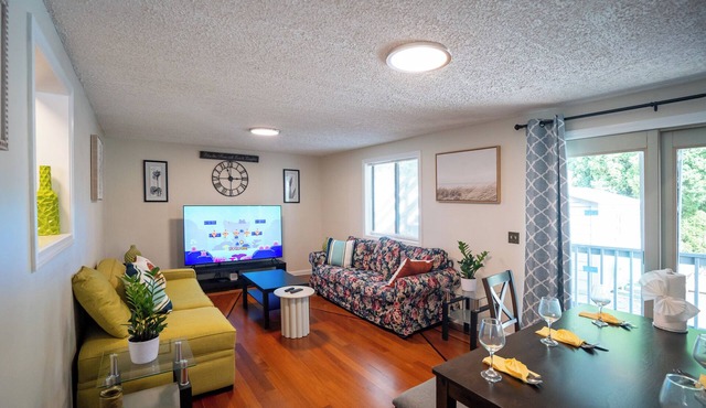 5BR Medford Home Near Stone Zoo with Free Parking -597