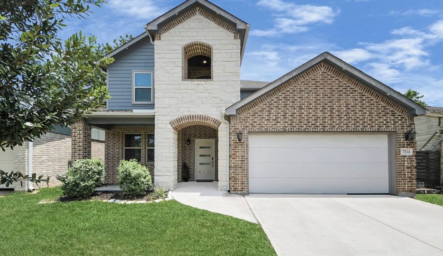 5BR Modern Paradise. Sleeps 15. Family Friendly
