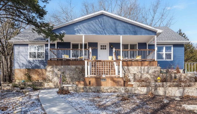 5BR Near The Strip & Landing | Scenic & Spacious