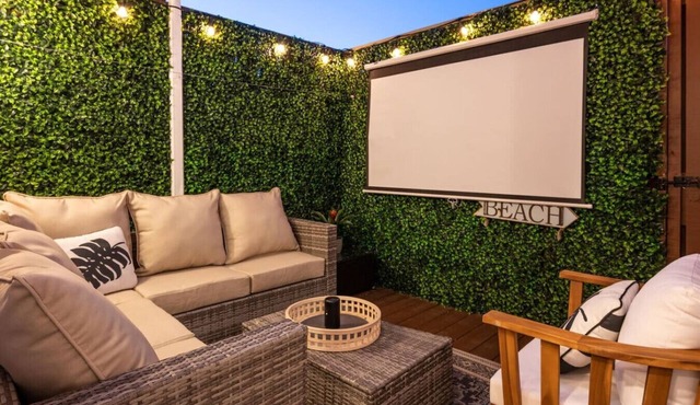 5BR OceanView O/D Space/Movies, Pool, Bikes, Gear