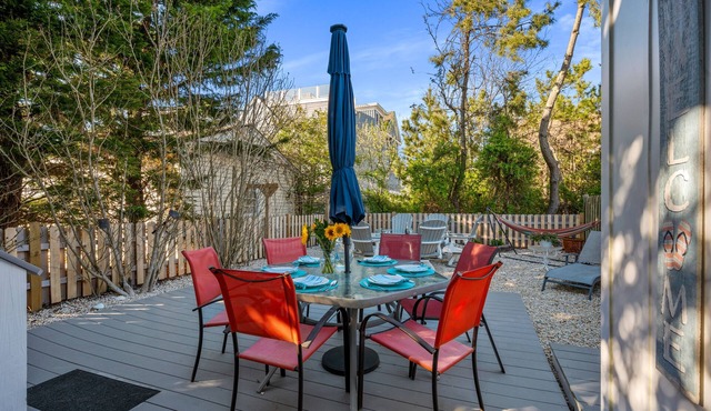 5BR PET FRIENDLY - SALT WATER HOT TUB! Oceanside in Beach Haven!