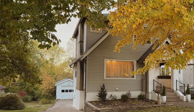 5BR Retreat + PacMan Arcade + Grill + Sleeps 12+