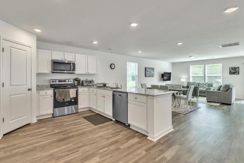 5BR Retreat with Garage Parking home