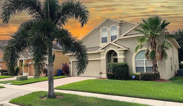 5BR Sleeps 13 with Private Pool & More!