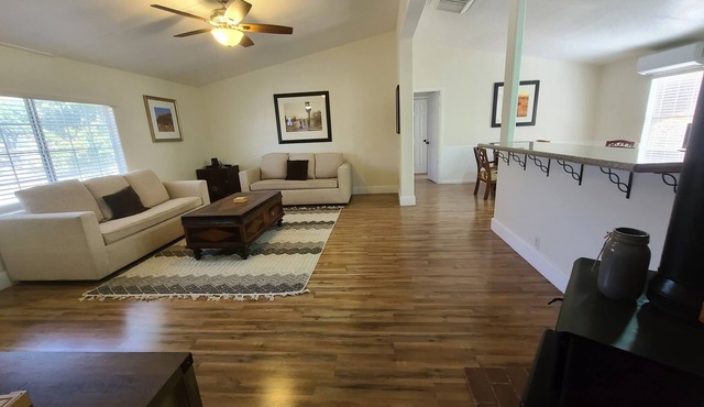 5Ez Ranch- Silver- entire home with easy drive to Kings Canyon National Park