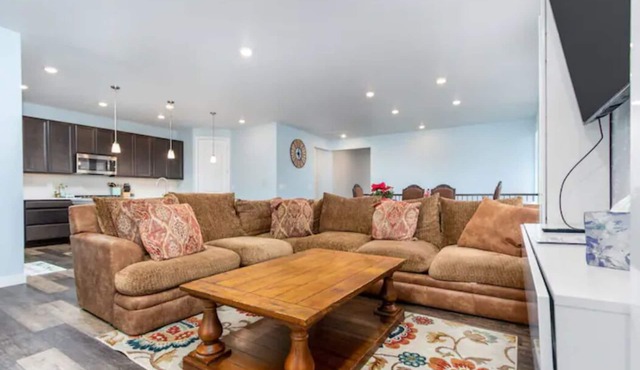 5K Monthly Special! 3BD2BA Littleton New and Large Ranch Home Close to Mountain