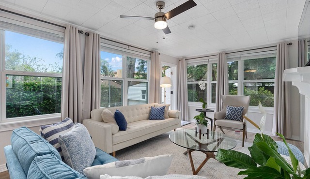5min from Downtown Orlando I 17min from Disney & Universal I Luxury Villa for 6