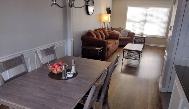 ★ 5min To Kellogg Park ★ Plymouth ★ Parking ★W/D 8