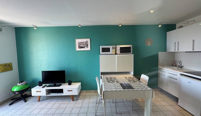 5min walk from the beach, private parking space, furnished for tourism *.