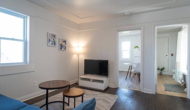 5mins to Airport, Netflix, Wifi, Parking